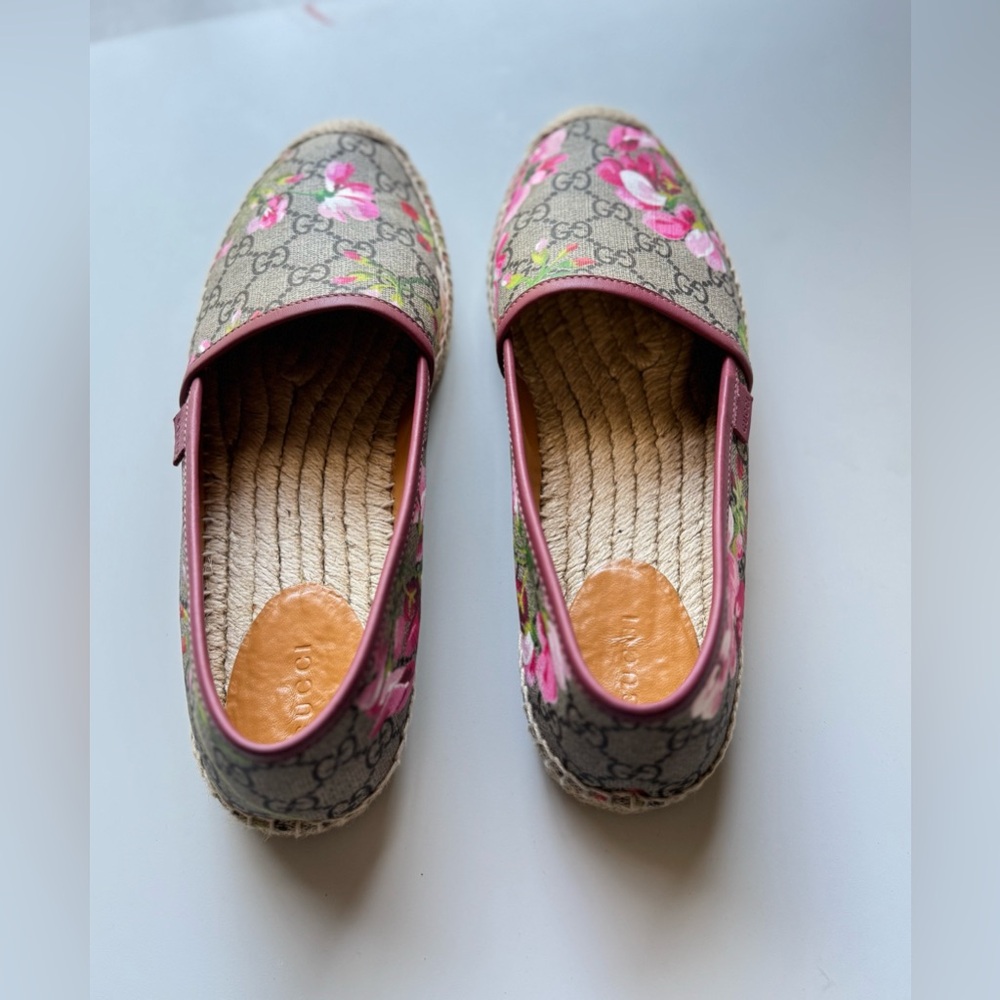 Gucci Women's Pink Floral Espadrilles - Picture 3 of 6